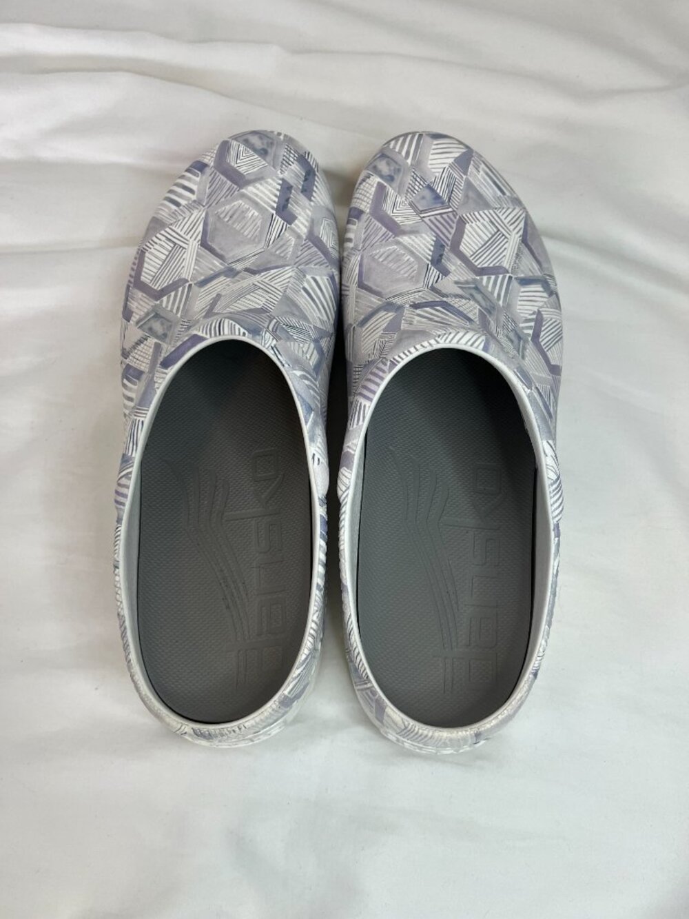 Dansko White Blue Gray Geometric Pattern Clogs - Picture 3 of 8